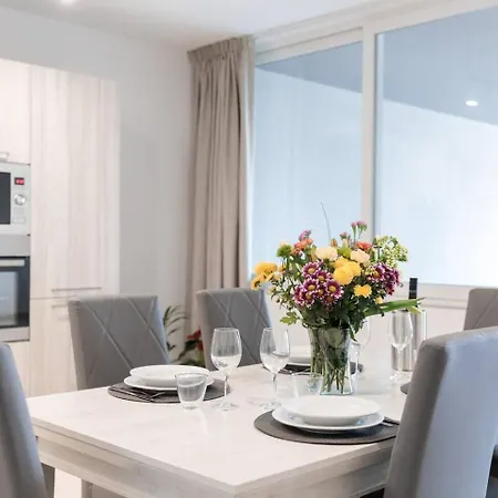 9Ten11 Seafront By Homely Mellieha Exterior photo